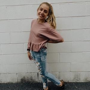 Meet your Posher, Alyssa